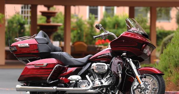 Burgundy Blaze / Typhoon Maroon